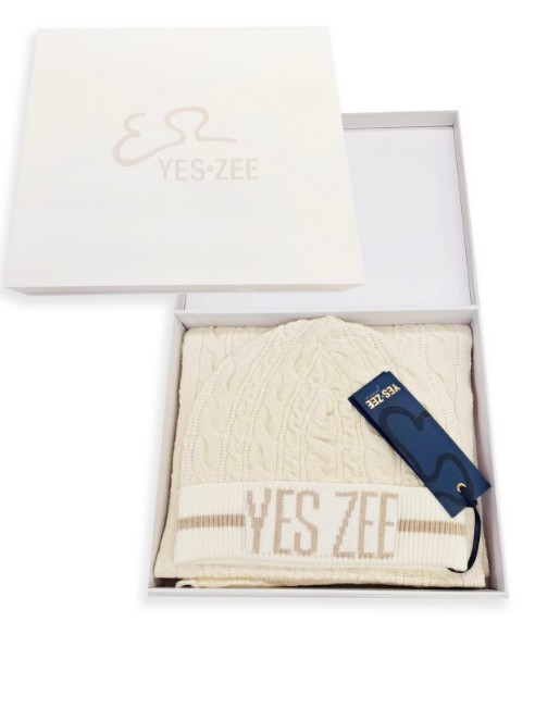 SetSciarpaCappelloDonna-YesZee-Teoremamoda.shop.